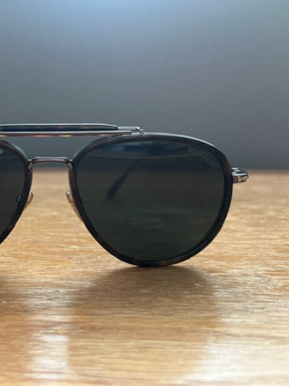 TOM FORD AVIATOR SUNGLASSES - Picture 2 of 9
